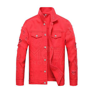 Veste en jean personnalisée pour hommes en gros avec patchs, détails en détresse et support de marque privée disponible - Product Image 1