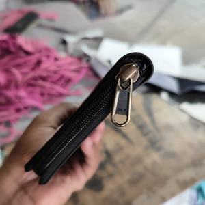 Bolso Tote de Cuero Vacuno Natural Unisex de Alta Calidad, Hecho a Mano, Estilo Bohemio con Cremallera, Decoraciones de Flores y Borlas Otoñales - Product Image 6