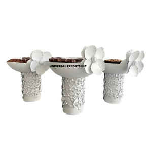 Juego de tres cuencos de chocolate blanco Diseño de flores Forma redonda Cuenco dulce Diseño tradicional Cuenco de chocolate elegante decorativo - Product Image 1