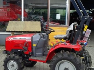 Massey Ferguson 1532 <b>Used</b> <b>Tractor</b> - Product Image 4