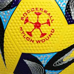 Balón de fútbol de goma con superficie de guijarros, caucho de alta densidad, diseño de 32 paneles, vuelo duradero y estable, ideal para recreación y promoción - Product Image 6