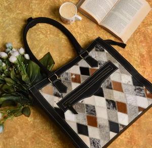 Sac fourre-tout unisexe en cuir véritable imperméable à motif uni, tendance, avec fermeture éclair et chaînes, style bohème, pour le bureau, les voyages, le quotidien et le shopping - Product Image 2