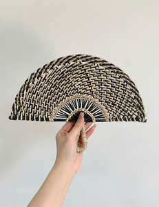 Ventilateur en jonc de mer fait à la main écologique parfait pour les cadeaux d'utilisation extérieure et la vie durable - Product Image 4