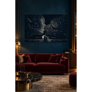 ภาพพิมพ์บนผ้าใบคู่รักจูบกันบนดวงดาวและพระจันทร์เสี้ยว - Product Image 3