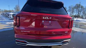 Usado cuidadosamente 2023 K-IA S-orento H-ybrid EX 4dr SUV AWD - Product Image 3