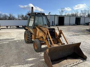Chargeuse-pelleteuse Case 580D de 1983, neuve et d'occasion, à vendre / Tracteur de haute qualité à prix avantageux - Product Image 4