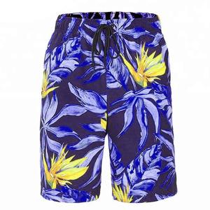 Corredores informales para hombre Cool Fit con pantalones cortos de ventilación de malla triangular Patrón sólido y gráficos de sublimación diseñados para el ejercicio - Product Image 2