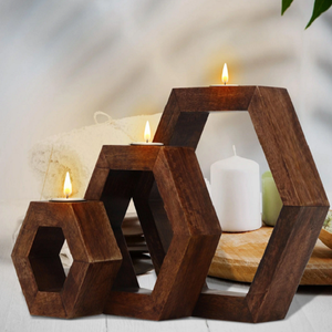 ที่วางเทียนไม้กระถินเทศหกเหลี่ยม งานแฮนด์เมด ลายนูน พิมพ์สีเดียว สำหรับตกแต่งบ้านในเทศกาลคริสต์มาส - Product Image 3