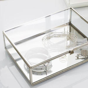 Caja de Joyería Clásica de Metal y Vidrio, Organizador Decorativo para Anillos, Aretes, Collares, Decoración del Hogar, Uso en Mesa, Regalo - Product Image 1