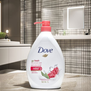 Gel de Ducha Refrescante Go Fresh Revive con Aroma a Granada y Verbena de Limón, 33.8 Onzas (1 Litro), Tamaño Viaje, Control de Grasa - Product Image 1