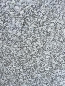 Granito de losa grande moderno pulido flameado blanco P de calidad de exportación India especialmente bueno para exteriores de mosaico de encimeras - Product Image 5