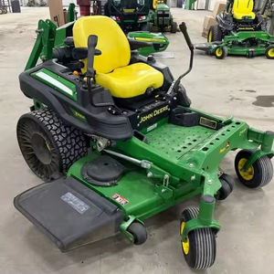 Tondeuse à gazon industrielle d'occasion John Deere, essence, 2 temps, 1200W, acier, marche à pied, disponible dès maintenant - Product Image 1