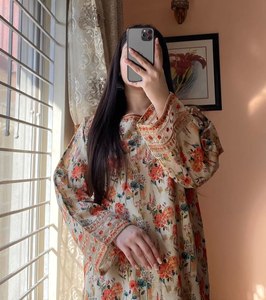 Indian Fancy Party Festival Wear Heavy Printed Suit Roman Silk Digital Print & Sequence Bordado Work Top con pantalón - Product Image 5