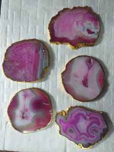 Sous-verres en agate naturelle de qualité supérieure avec bords électroplaqués or et argent, sous-verres de luxe en pierre géode pour la décoration intérieure et les cadeaux - Product Image 4