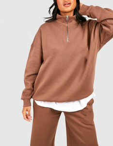 Conjunto Deportivo de Terciopelo Bordado Personalizado para Mujer, Talla Grande, con Pantalones Anchos y Sudadera - Product Image 3