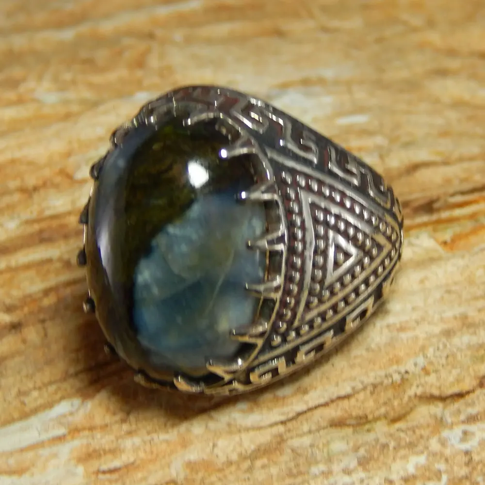 Женское кольцо ручной работы из серебра 925 пробы с голубым опалом