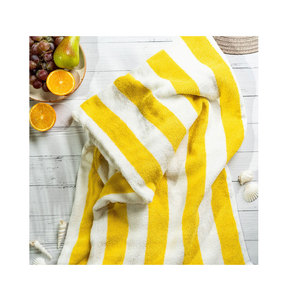 Serviettes de plage en coton éponge de meilleure qualité à bas prix avec emballage personnalisé inclus - Product Image 1