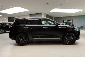 2025 HONGGI HX3 Auto Matic Turbo Leather R18 Aluminium Alloy <b>Panoramic</b> Sunroof SUV LED Headlights Electric Seats Touch Screen - Product Image 6