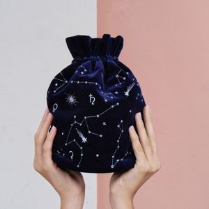 Bolsa Potli de diseño azul marino sobre tela de terciopelo con cuentas de cristal embellecidas, trabajo de bordado Resham para fiesta/boda = 2024 - Product Image 1