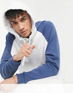 Sudadera con Capucha Combinada Raglan para Hombre, Color Claro en Contraste, Sudadera de Moda de Temporada - Product Image 2