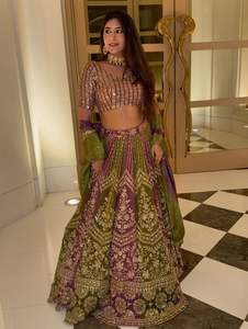 Vente en gros de design élégant fausse georgette Lehenga Choli avec broderie de fil de travail séquentiel et chemisier de créateur pour look de mariée - Product Image 2