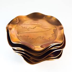 ชุดจานรองแก้วทองแดง จานรองแก้วโลหะทำมือ จานรองแก้วสไตล์เรียบง่าย จานรองแก้วโลหะวินเทจ จานรองแก้วทองเหลือง จานรองแก้วโลหะตีลาย - Product Image 2