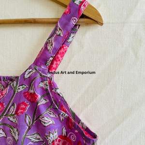 Hermoso Vestido Estampado Floral en Bloques de Algodón, Vestido para Uso Casual, Vestido Estampado a Mano - Product Image 5