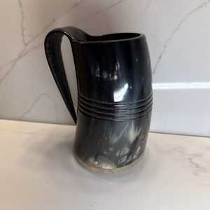 Chopes à boire en corne de style classique de qualité supérieure, légères, écologiques, durables, avec logo personnalisé, taille disponible - Product Image 1