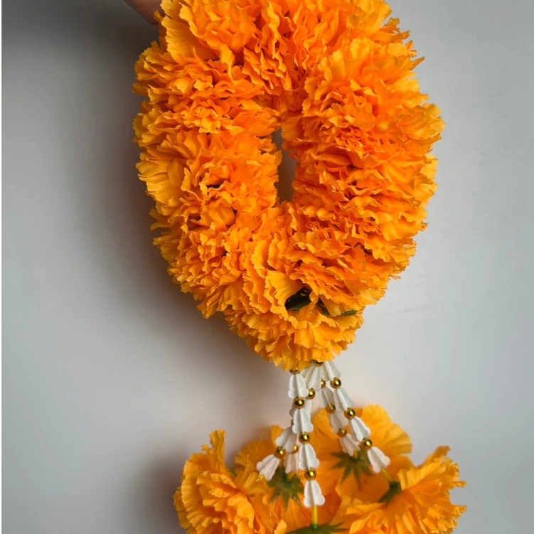 สีเหลือง