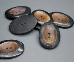 Cuerno Botones de 4 agujeros Pulido Flatback Redondo Tela de moda Cantidad a granel a bajo precio en la India - Product Image 4