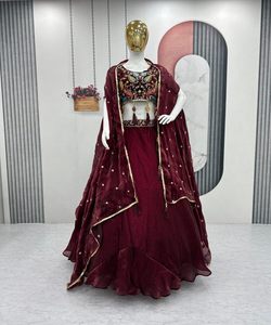 Georgette Lehenga Choli avec broderie et séquence de travail Designer Festive Party Wear Robe ethnique - Product Image 3