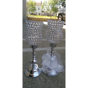 Diseño clásico Boda Decoración al aire libre Centros de mesa de metal y cristal Huracanes Color plata para la decoración del hogar y eventos - Product Image 1