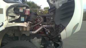 Échangez avec nous pour un camion plateau à double essieu M2 d'occasion de 2019 - 300 CV, boîte automatique 6 vitesses, expédition mondiale - Product Image 5