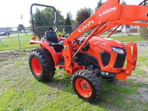 Tractor de Ruedas 4x4 de 24 CV con Motor y Caja de Cambios Doosan para Agricultura - Product Image 2