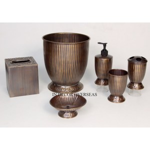 Distributeur de savon en métal de qualité supérieure fini Antique en laiton porte-serviettes et brosse à dents seau et autres articles ensemble de salle de bain - Product Image 5