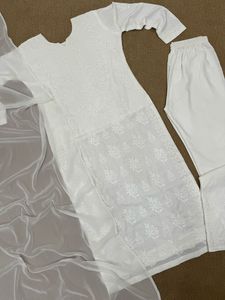 Último diseñador de alta calidad Heavy Faux Georgette White Thread Party Festival Work Kurti Set Fab Zone Indian Pakistani Clothing - Product Image 2