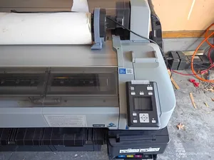 Disponible Ahora: Impresora de Sublimación de Tinta SureColor F6470H SC-F6470H K215A de 6 Colores, Como Nueva - Product Image 6