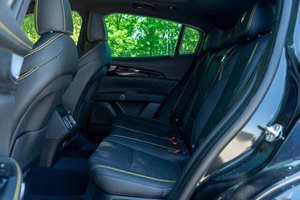 Estado Limpio Usado 2024 Maserati Grecale Modena - Product Image 3