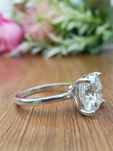 ทอง10K 18K สำหรับผู้ชายหรูหราได้รับการรับรองจาก VVS แหวนบาแกตต์ประดับเพชรธรรมชาติสำหรับงานแต่งงานปาร์ตี้แนวฮิปฮอป - Product Image 2