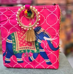 Nuevo diseño impreso de elefante hecho a mano con bolsa Potli de seda étnica para boda función Haldi retorno Potli bolso regalos - Product Image 3