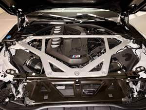 BMW M3 CS d'occasion en excellent état, modèle édition limitée 2024, 543 ch, 6 cylindres biturbo, transmission intégrale, blanc glacé - Product Image 6