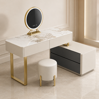 Ensemble coiffeuse de luxe avec plateau en marbre personnalisé et éclairage LED, miroir, tabouret et meuble de rangement pour chambre à coucher