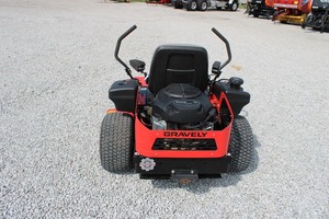 Tractor Cortacésped Gravely ZTX-52 con Tracción en las 4 Ruedas, Transmisión por Engranajes, Rojo, Motor Briggs & Stratton de 25 HP, Fabricado en EE. UU. - Product Image 5