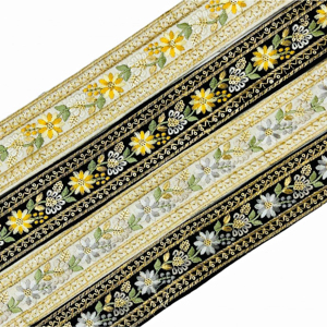 À la main élégant or maille bordure broderie florale dentelle paillettes Saree luxe Boho romantique traditionnel artisanat bricolage Simple fantaisie - Product Image 1