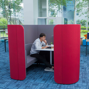 Pod de bureau en tissu moderne avec cabine téléphonique Design de poste de travail compact Forme carrée incurvée pour réunions et discussions privées - Product Image 6