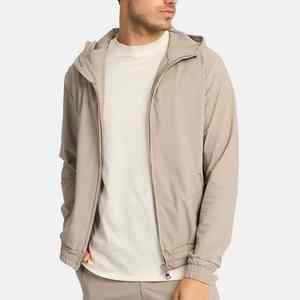 แจ็คเก็ตกันลมลายพรางน้ำหนักเบาสำหรับผู้ชายเสื้อกันลมสีดำเทากันน้ำไนลอนถักทรงหลวมสำหรับกลางแจ้งฤดูใบไม้ผลิ - Product Image 2