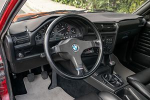 รถบีเอ็มดับเบิลยู 325is คูเป้ ปี 1990 สภาพดี ราคาคุ้มค่า พร้อมส่ง - Product Image 2