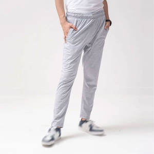 Proveedor de pantalones deportivos para uso diario que ofrece joggers de felpa de algodón con ajuste cómodo y logotipos personalizables para marcas de ropa - Product Image 2