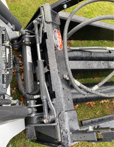 Débroussailleuse robuste pour chargeuse compacte à vendre aux États-Unis - Product Image 2