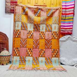 Tapis marocains authentiques faits à la main en laine, motifs berbères traditionnels, styles vintage et modernes pour la décoration intérieure - Product Image 1